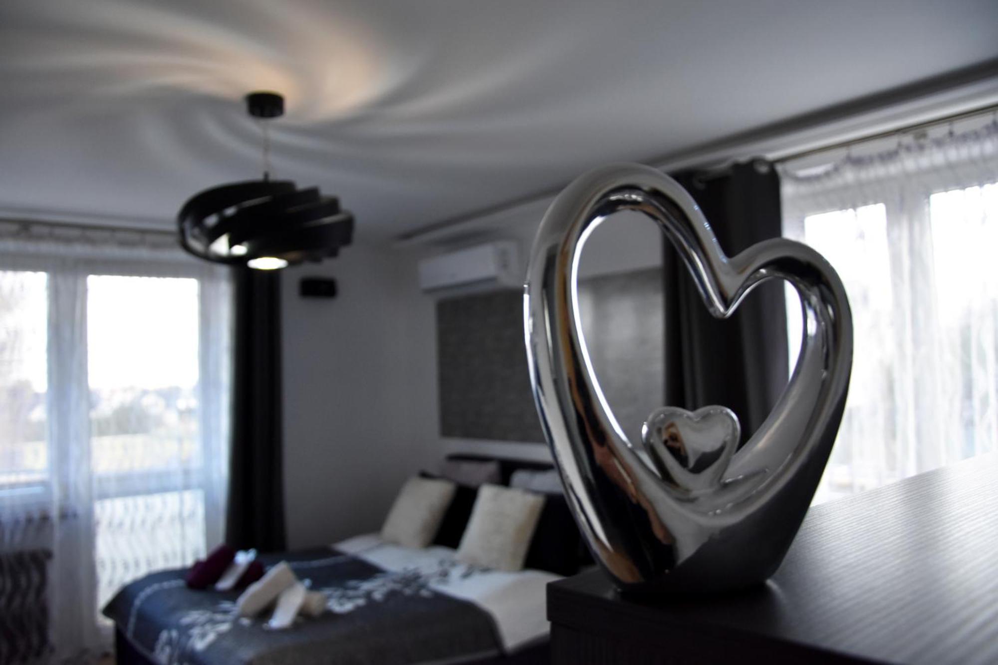 Apartament Night Premium Krasków Eksteriør bilde
